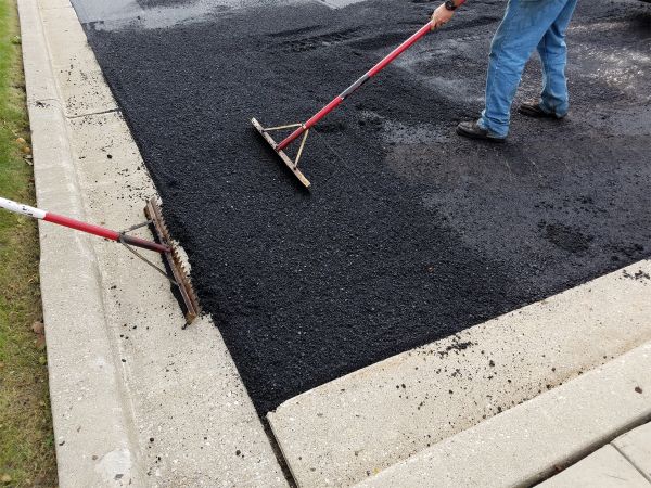 Asphalt Driveway Service in North Little Rock